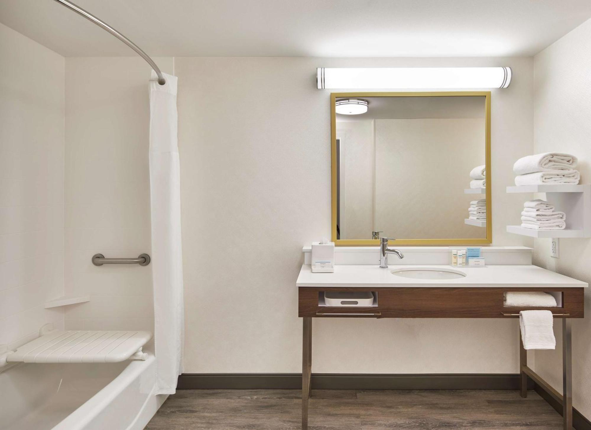 Hampton Inn & Suites Atlanta-Midtown, Ga Екстериор снимка